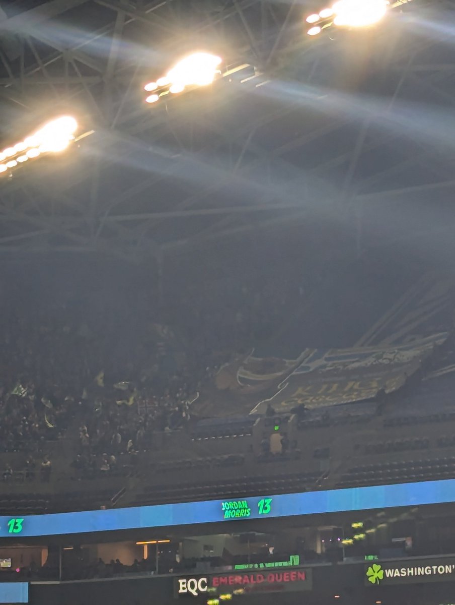 Hey <a href="/SoundCloud/">SoundCloud</a> first you say you have a T-shirt for season ticket holders but you don't actually, and now you let our f*cking rivals have a tifo. You f*cking suck. And as soon as I can cancel my season tickets I will be.