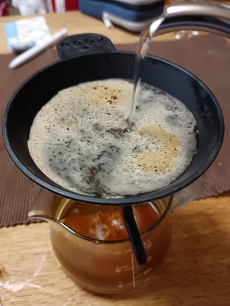 今日はゆっくり、おはようございます(*^^*)

本日は、晩に飲酒雑談配信があります、良ければ遊びに来てね(&gt;_&lt;)

朝コーヒーしますか〜！
今日もぼちぼち頑張って行きまっしょい＼(*⌒0⌒)♪

 #TRIGGERの小部屋
 #新人Vtube 
 #おはようVtuber 
 #コーヒーのある暮らし 
 #配信予定