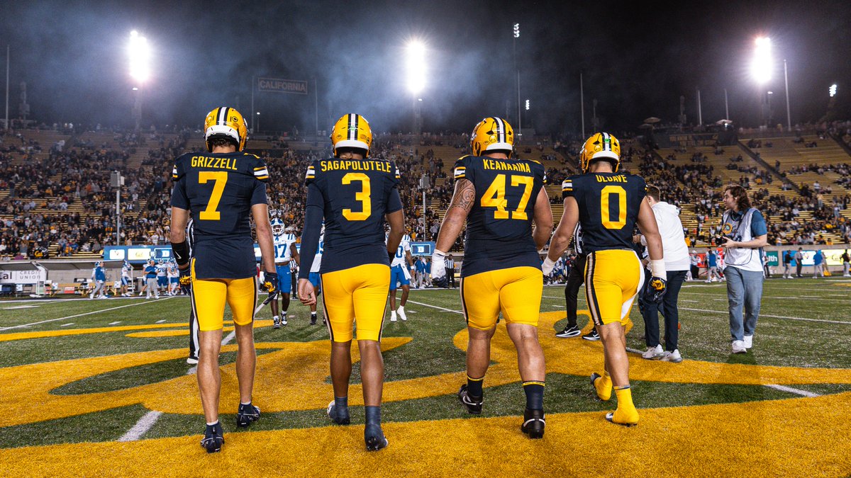 CalFootball's tweet image. Some studs leading us out 🫡

#SmartAndTough #GoBears