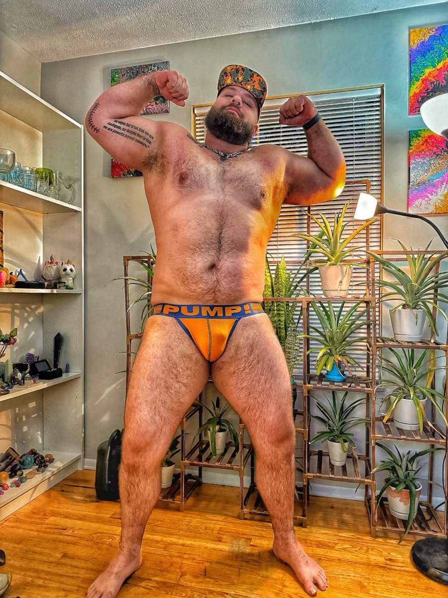 Happy Jocktober 4th! Throwing it back to my first ever Jocktober picture!!

onlyfans.com/maxturnerxxx

#gay #gayman #pride #gaypride #muscle #musclebear #bear #gaybear #beard #bodypositive #bodypositivity #gayshit #jock #flex #pit