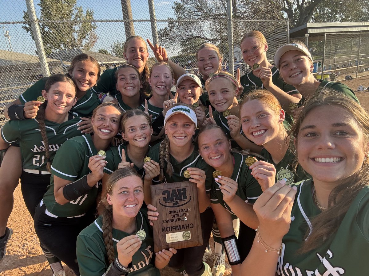 LSW_Softball's tweet image. Hawks are the 2025 Heartland conference tournament champions. Beating Columbus 8-0. Norfolk 12-0 and Kearney in the championship game 8-0. Bryn Pribnow was 2-0 and Maisey McCarty was 1-0 in the circle not allowing a run in 3 games.  💚🥎🖤
