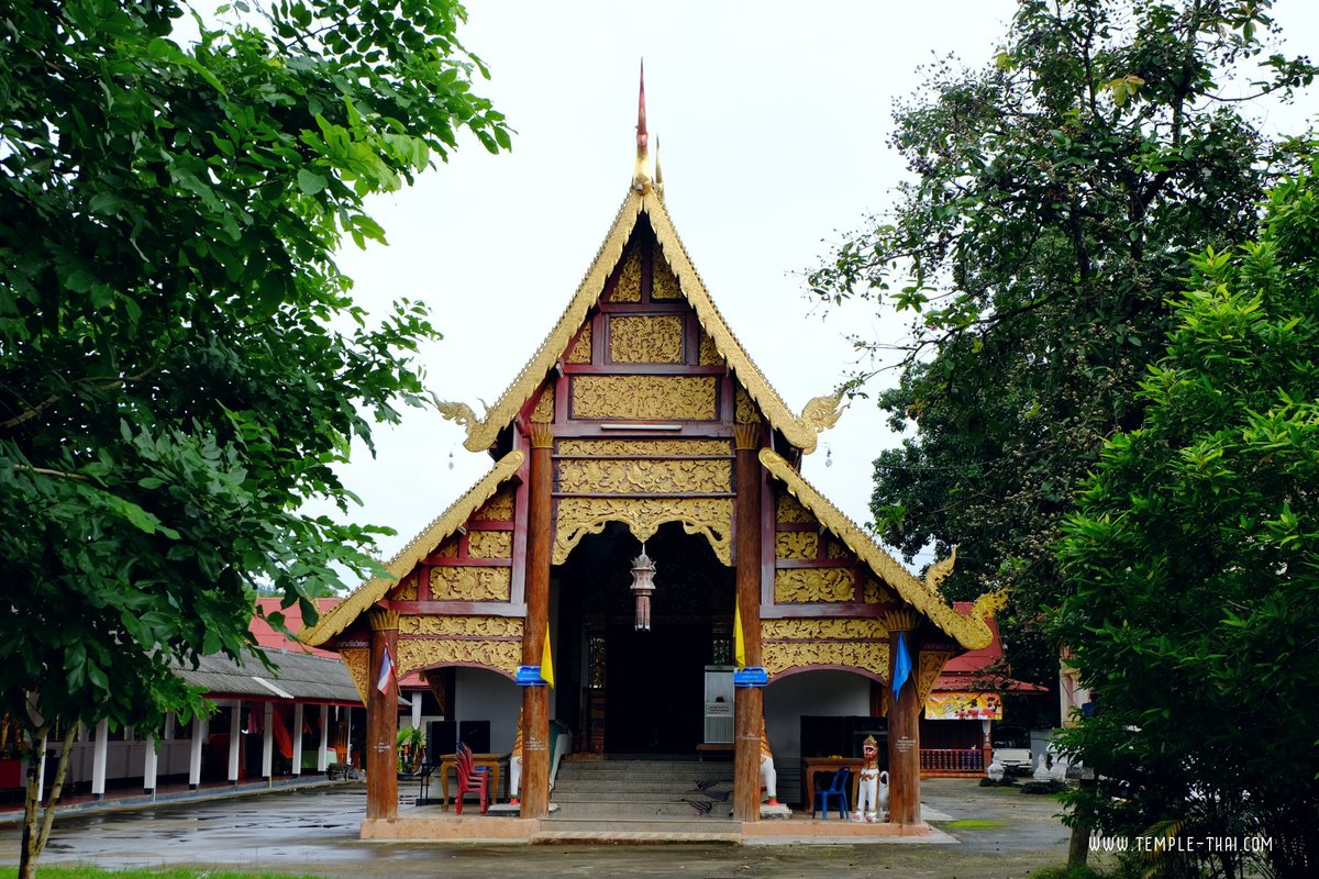 templethailande's tweet photo. Dans la vallée de Mae Chaem, le Wat Kong Kan est le monastère d'un village karen.

Le pavillon central abrite un imposant bouddha doté d'une certaine bonhommie.
Quant aux peintures, elles racontent l'histoire du village, du temple et du bouddha.

https://t.co/qWO1iTYPKf https://t.co/aIlPXteIgB