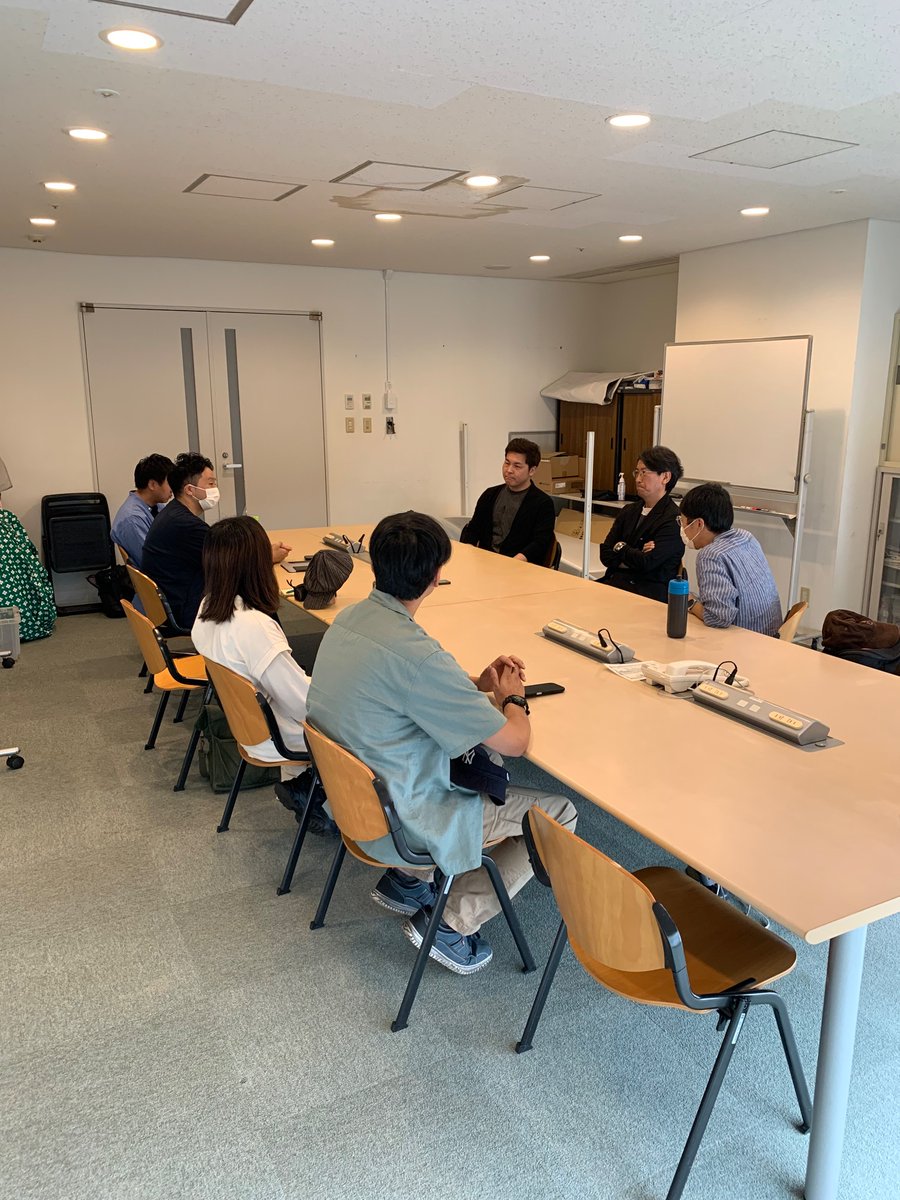 yappeshi_'s tweet photo. 北上市応援団OB様、ウインドアンサンブル様から二日間に渡り高校時代の逸話などを聞かせて頂く機会を得ることができました!当人達には当たり前の話なのかもしれないエピソードの種が市民劇の舞台に萌芽の予感がいたしました！
＃北上市　＃北上市民劇場 https://t.co/wxsZywfxXB