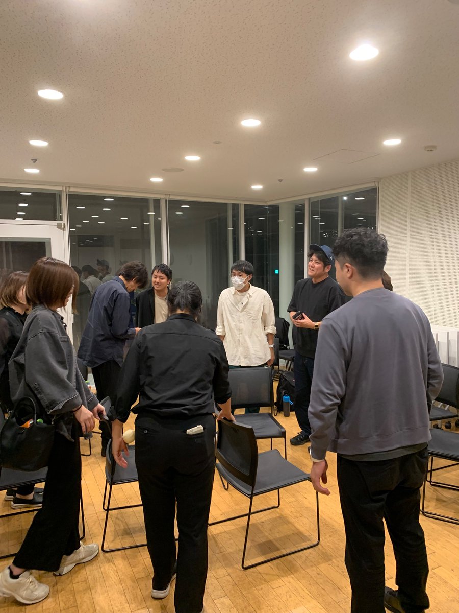yappeshi_'s tweet photo. 北上市応援団OB様、ウインドアンサンブル様から二日間に渡り高校時代の逸話などを聞かせて頂く機会を得ることができました!当人達には当たり前の話なのかもしれないエピソードの種が市民劇の舞台に萌芽の予感がいたしました！
＃北上市　＃北上市民劇場 https://t.co/wxsZywfxXB