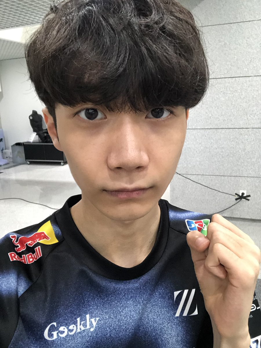 모비즌 tweet media