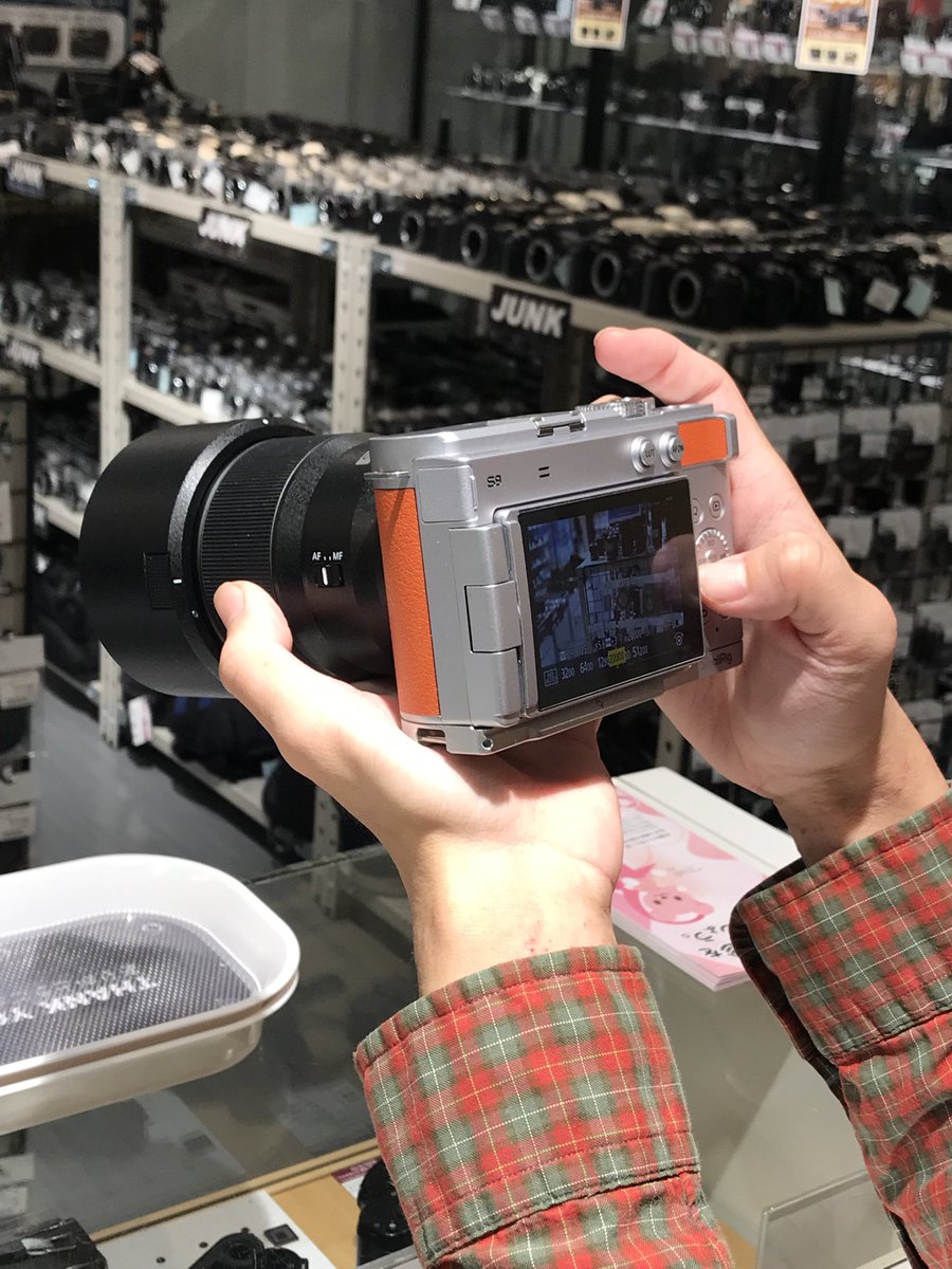 石田カメラ Amazon.co.jp: 超小型カメラ 隠しカメラ 【 4k画質140°広角 WIFI