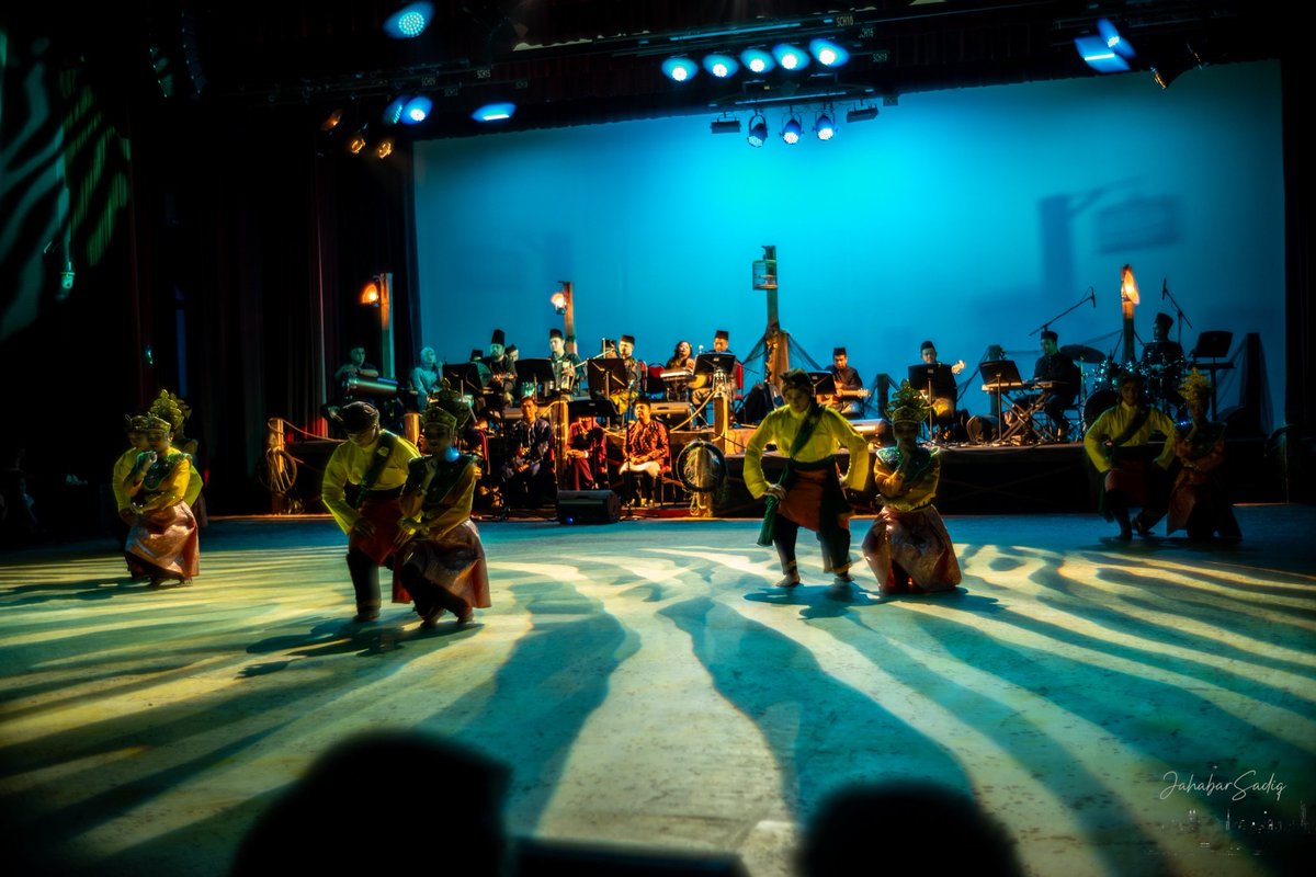 jsadiq's tweet photo. The Main Zapin 2025 festival with 12 performances at the @ASWARA_Official in Kuala Lumpur over the weekend. #zapin #mainzapin2025 https://t.co/ZMMZ2X5qhZ