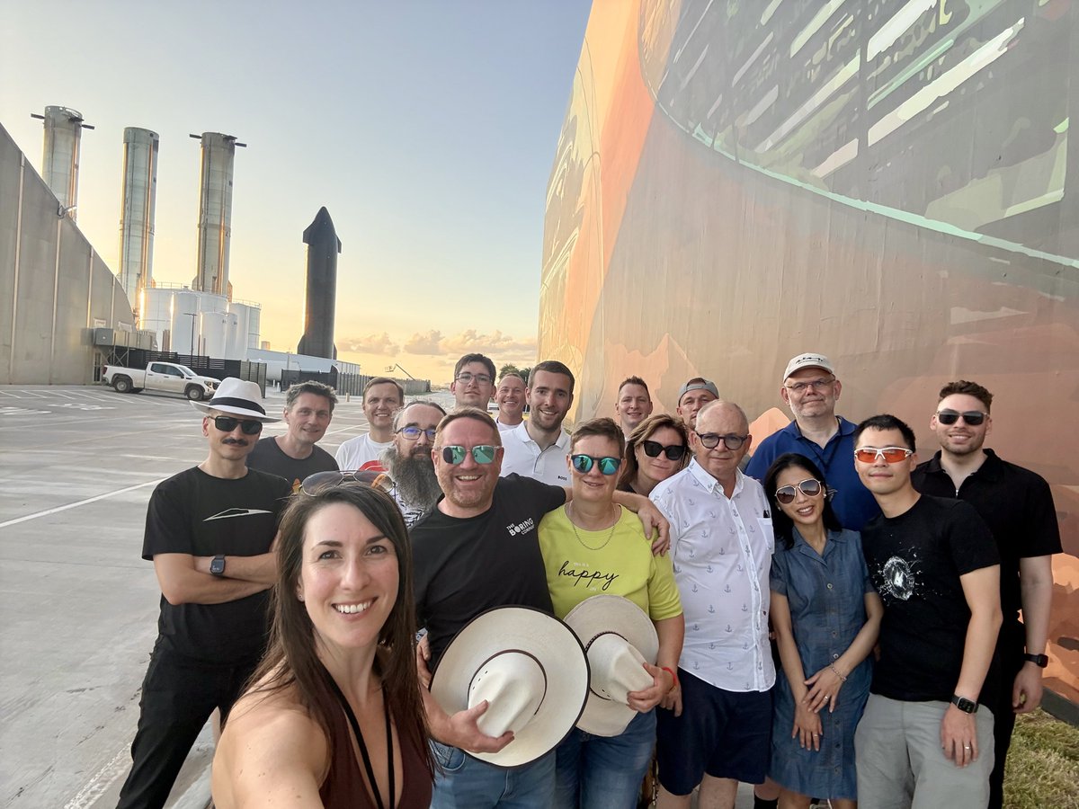 kdallasAT's tweet image. We made it! @TeslaClubAT at Starbase 🇺🇸🚀🤠✨