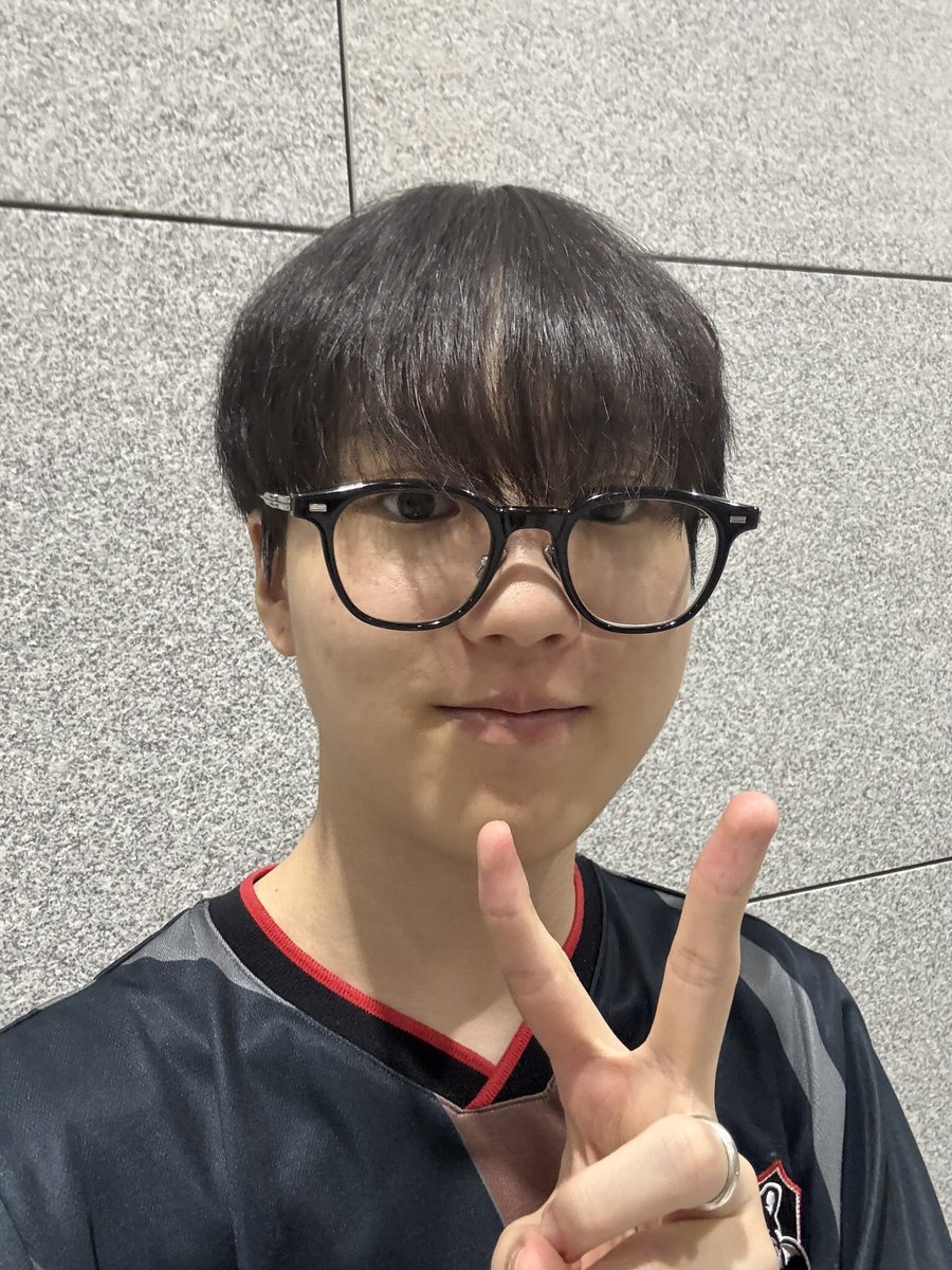 모비즌 tweet media