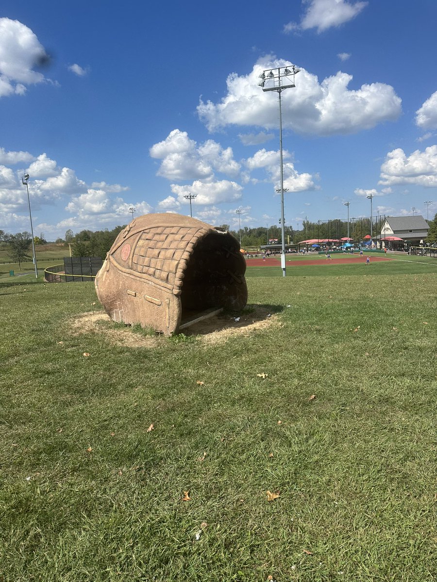 SOULWINNERPEM14's tweet image. Great competitive day in Kentucky! Esther Grace Young had a good outing on the mound against good KY chrome team battle of elite teams &amp;amp; players she had a good hit as well! Both are top 1&amp;amp;2 seeds in heading into bracket play @LineDsoftball @ExtraInningSB @PGFnetwork #Godisgood