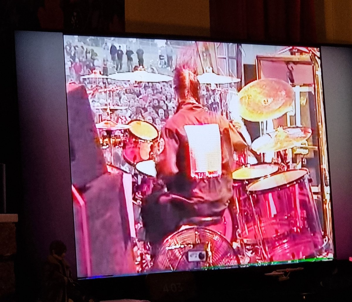 elle_clairex's tweet image. If you're not staying up til 4am watching #JoeyJordison videos are you even living?! 🤣 @MrPeachUK #TrueLegend