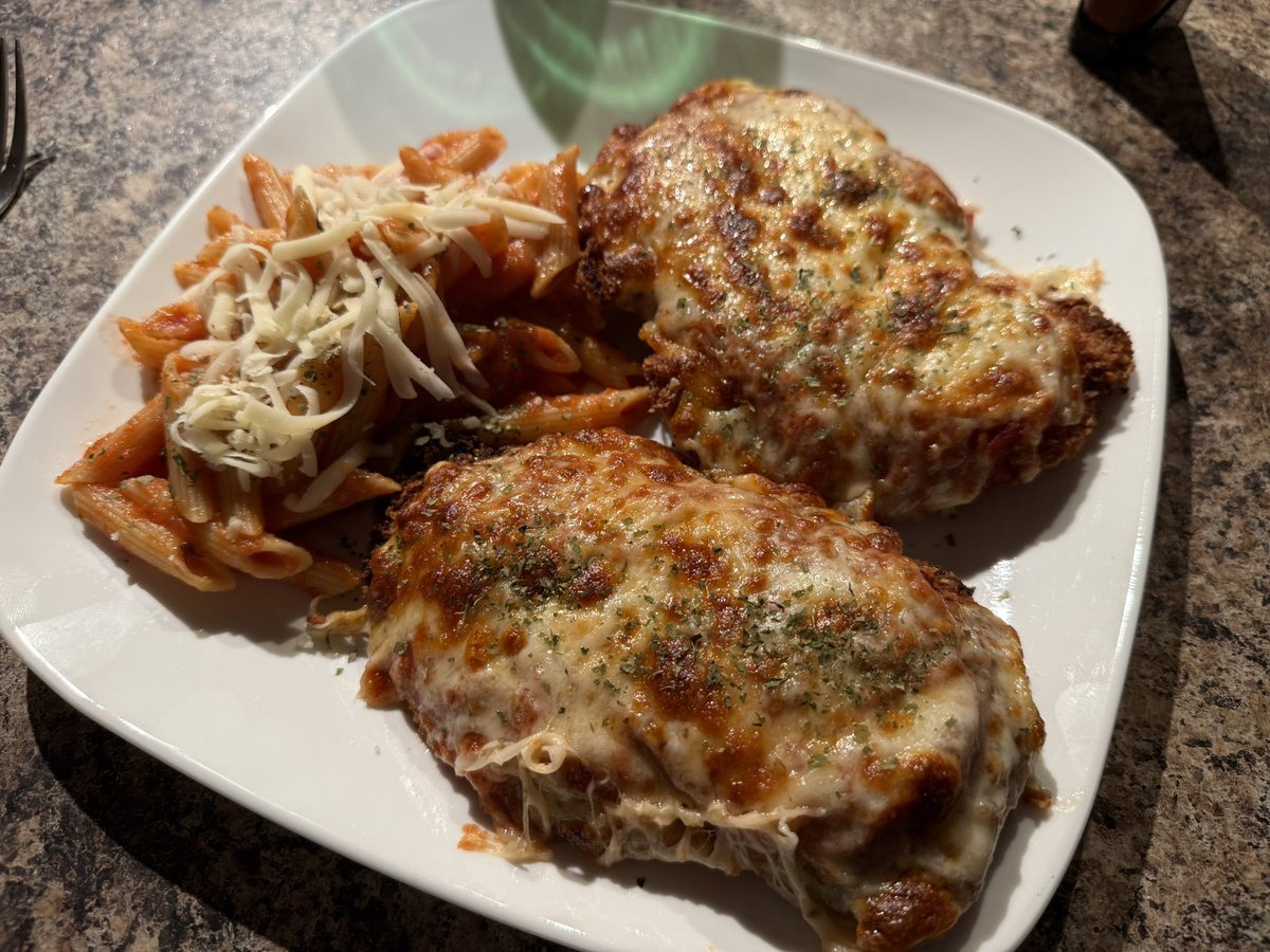 NOMS!!  <a href="/Moond0g92/">MoonDog</a> made us foods 🥰🤤