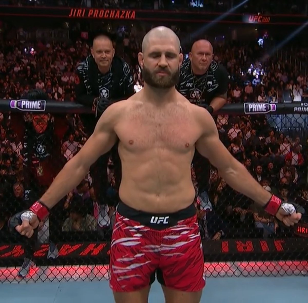 TheUFCStats's tweet photo. New Jiri pose unlocked https://t.co/L8HB1aUGCa