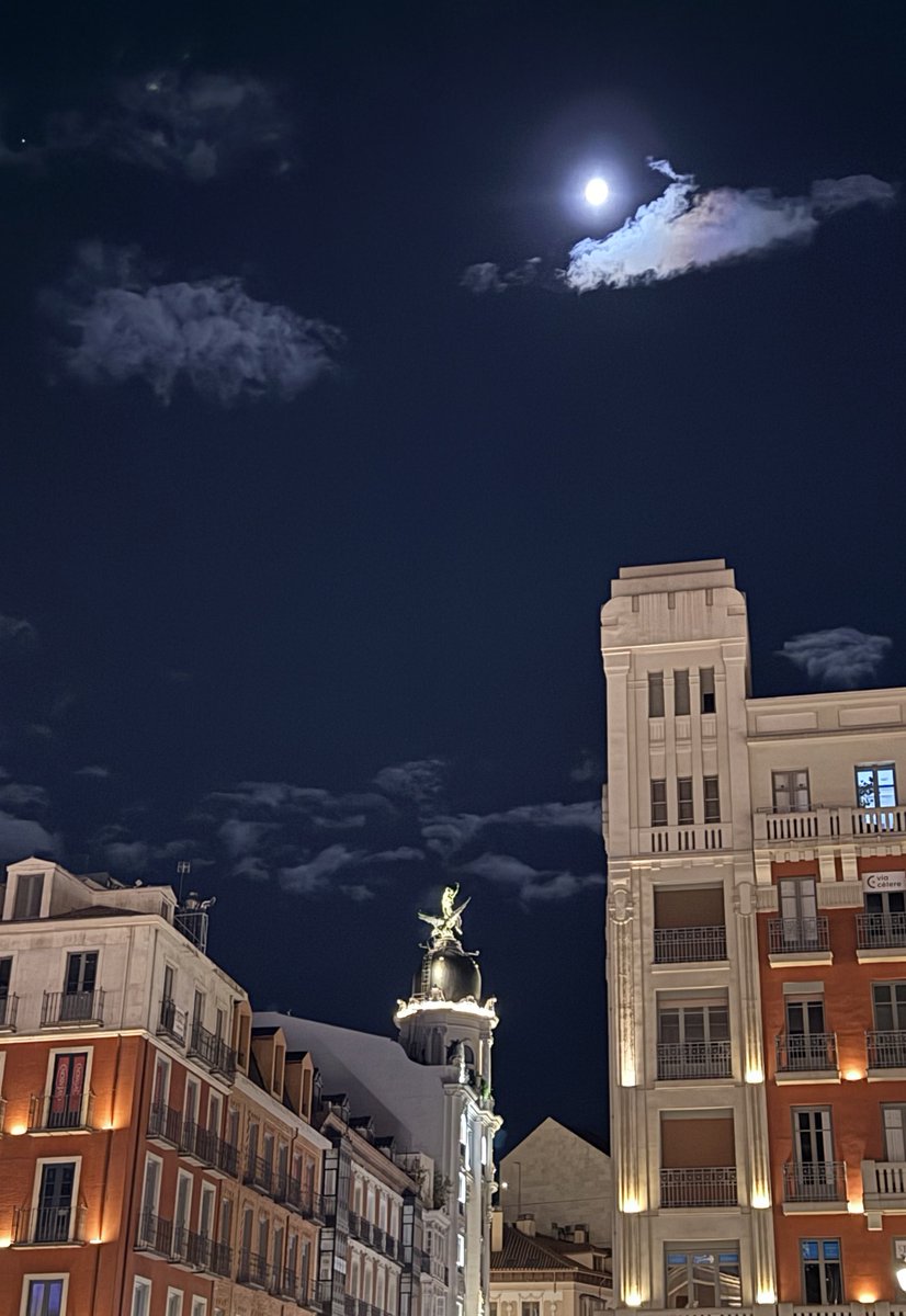Paula Granado (@granadofdez) on Twitter photo Lo mires por donde lo mires, Valladolid 😍 Lo mires por donde lo mires, Valladolid 😍