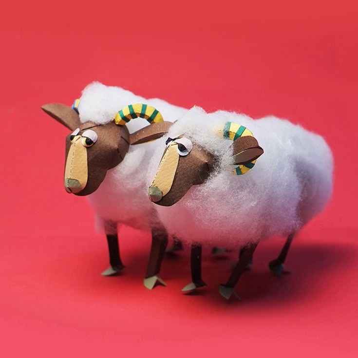 Mihoome_akiyama's tweet photo. Fluffy paper sheep 🐏
Made by wrapping cotton around a paper base —
each one turns out unique and full of character! ✨
#paperart #papercraft #sheep #papersculpture #canson #cansonpaper #MiTeintes https://t.co/OlRXije1FE