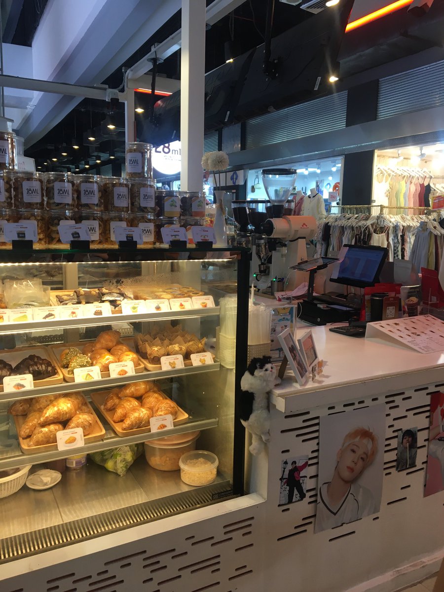 llunlnwza555's tweet photo. มาหาแล้วจ้าเด็กๆ แอบกินขนมไปแล้วเพิ่งนึกได้ ใครอยากมา มาตอนนี้ได้เลยค้าบบ น่ารักทุกสิ่งอย่าง #GameOnMelody https://t.co/BkX9zkzxBr