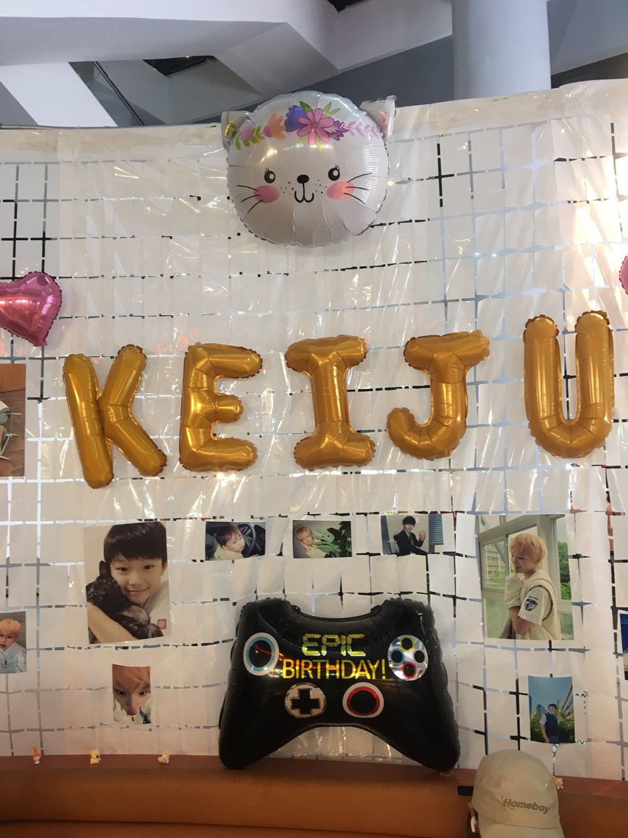 llunlnwza555's tweet photo. มาหาแล้วจ้าเด็กๆ แอบกินขนมไปแล้วเพิ่งนึกได้ ใครอยากมา มาตอนนี้ได้เลยค้าบบ น่ารักทุกสิ่งอย่าง #GameOnMelody https://t.co/BkX9zkzxBr