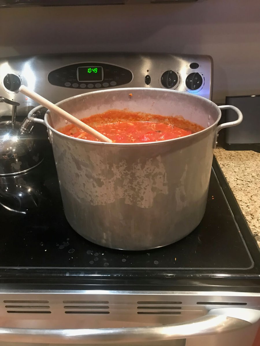 Nonno_is_Fast's tweet image. Good morning Patriots!  God bless Oklahoma and God bless America. 

Happy Spaghetti Sunday!