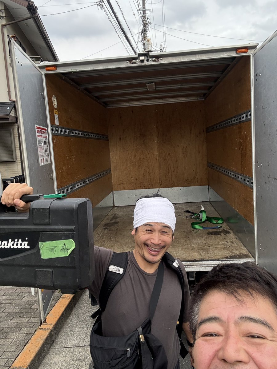 青春の会『父と暮せば』廿日市公演
これにて任務完了‼️
900kmありがとう、トラック🚚
ありがとう、#井上賢嗣