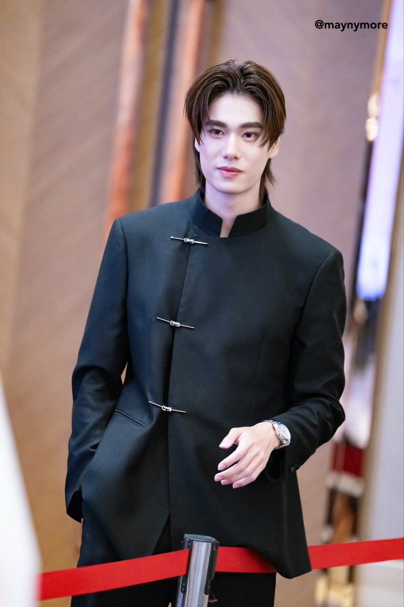 POND AUTUMN IN SHANGHAI

#PondFanEventinShanghai

                 i want him                   to marry him