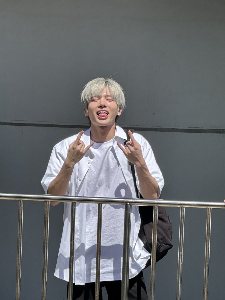 toobatoos's tweet photo. #TAEHYUN of TXT shares that he is half-filipino in a recent interview with Rappler.

"I never really got the time to reveal to our fans that I'm part Filipino. My mom is half filipino, and I used to live in Bulacan back in 2010. I studied in an international school nearby." https://t.co/CO5yYL6VIP