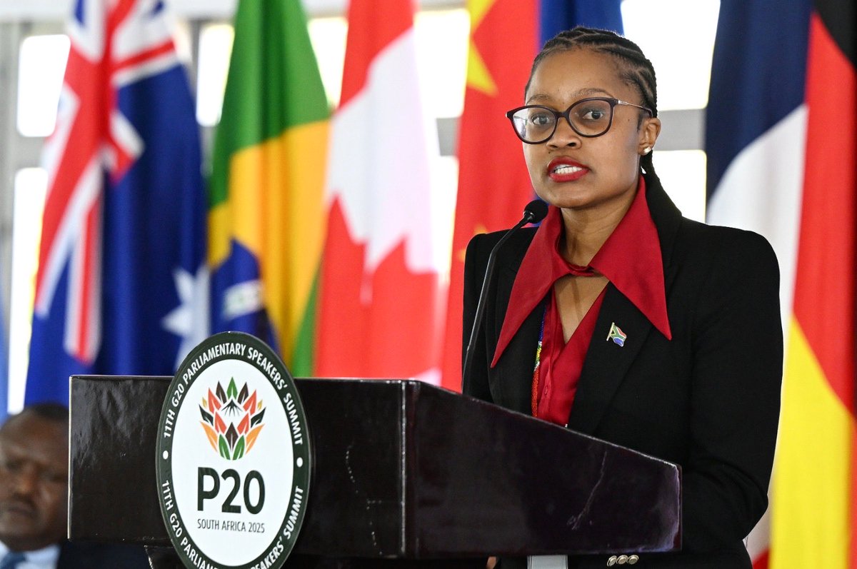 Andi_Kumbaca's tweet photo. At the official opening of the 11th G20 Speakers’ Summit, I had the honour of delivering the Joint Declaration of the P20 Young Parliamentarians Meeting @P20_SouthAfrica https://t.co/jq21yTHHxh