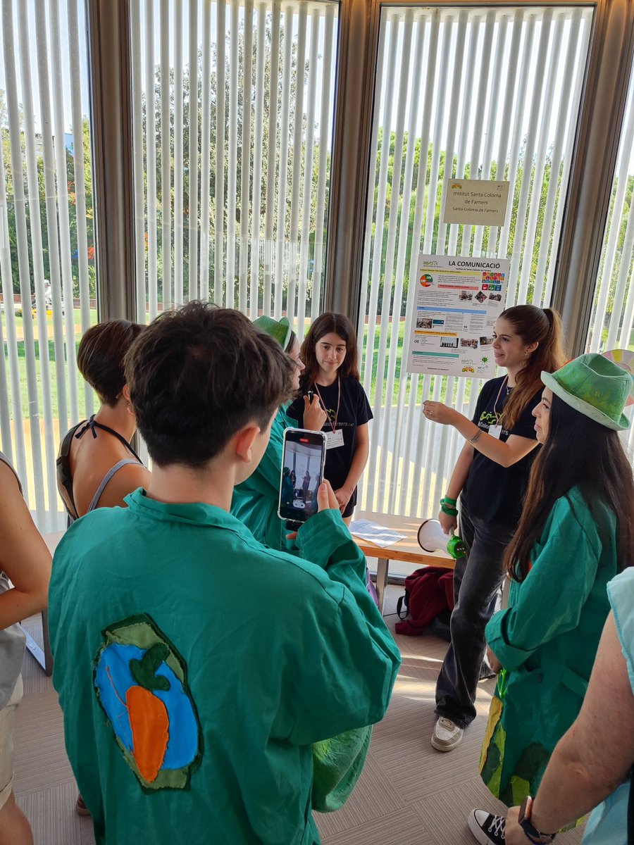 Marxem a la confint estatal a Palencia on anirem com a delegats de @escolesxesc #EscolesSostenibles presentant la 3a fase del projecte Blau tot recordant que va passar a la confint catalana on jovesdel territori van compartir els seus projectes #sinoesaraquan #sinosomnosaltresqui