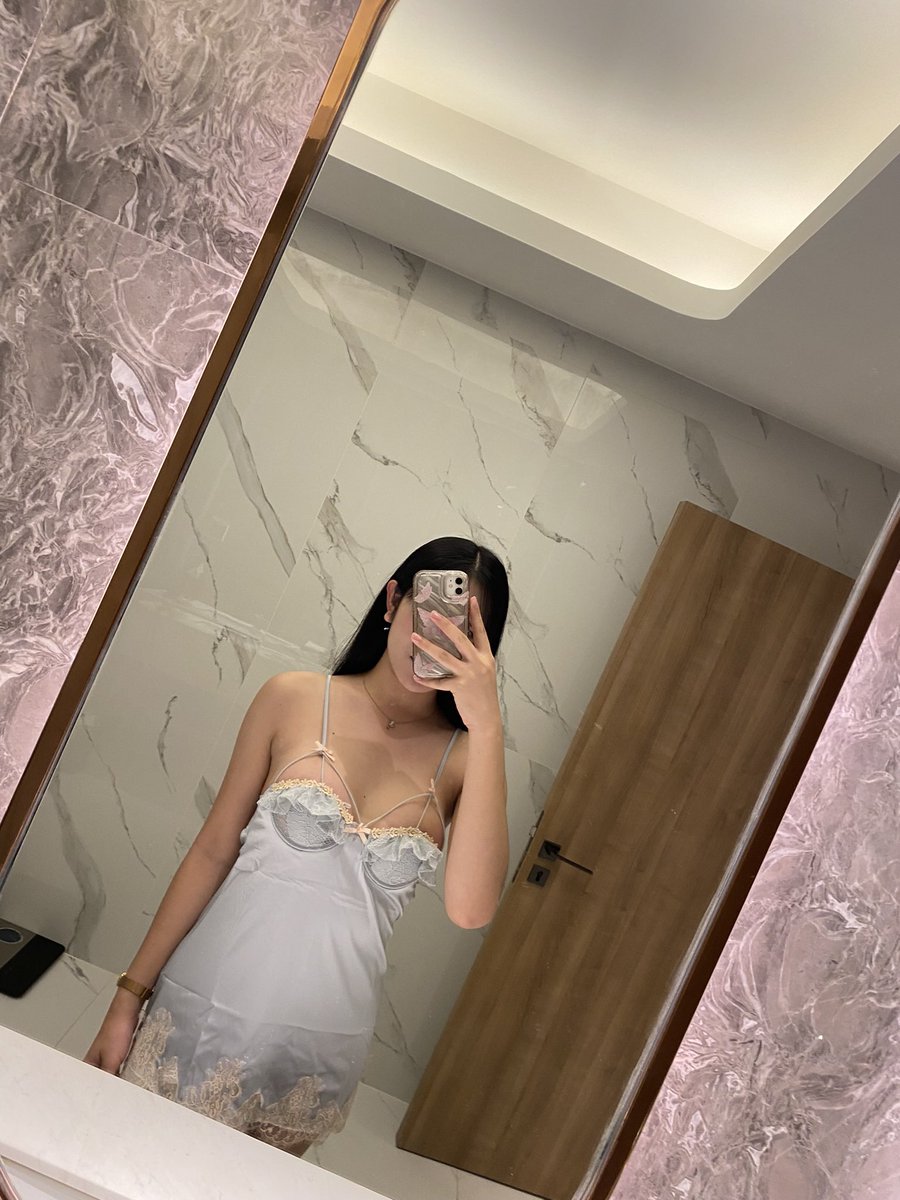 ใส่ชุดนอนไปนอนกับใครได้บ้างคะ #สาวสอง #สาวสองกทม #ladyboyBkk #นัดเย็ด