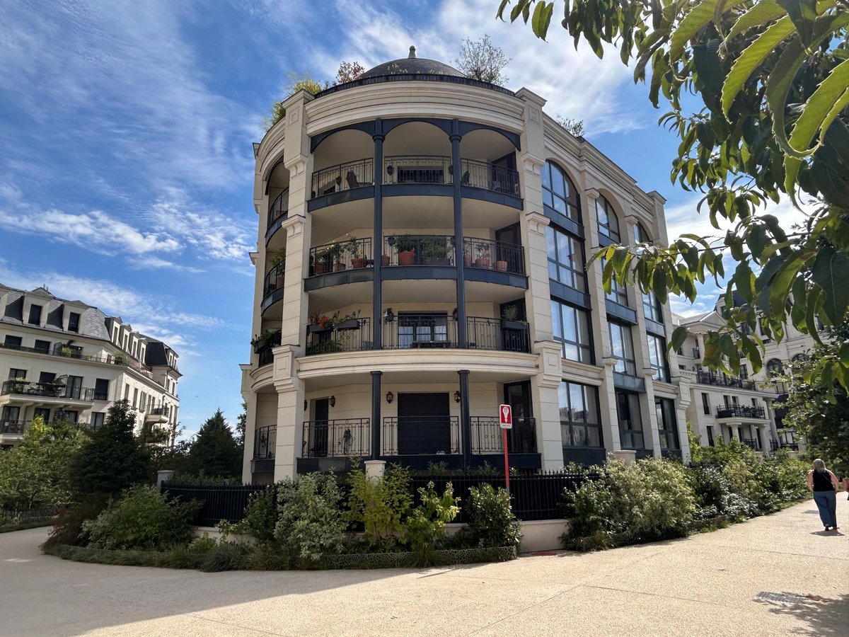 createstreets (@createstreets) on Twitter photo <a href="/boys_nicholas/">Nicholas Boys Smith</a> The big lesson isn’t “copy Parisian architecture”.
It’s ask people what they like—and design for that.
Preference → pattern → place. <a href="/boys_nicholas/">Nicholas Boys Smith</a> The big lesson isn’t “copy Parisian architecture”.
It’s ask people what they like—and design for that.
Preference → pattern → place.