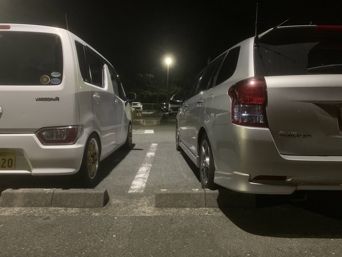 Alice_Jack34's tweet photo. 金曜日は前の職場の後輩ちゃんと並べてきた！ひっさびさに連絡してみたら1時間かかる山奥から来てくれた！
フッ軽まじ頼もしい！！
なかなかくせ強マシンだったけど楽しかった
そして今日神輿担いで無事しぼう、、
足、肩、終わってます🌺
左肩触られるのが一番のいじめですね🐊 https://t.co/HRXsAZiyVR