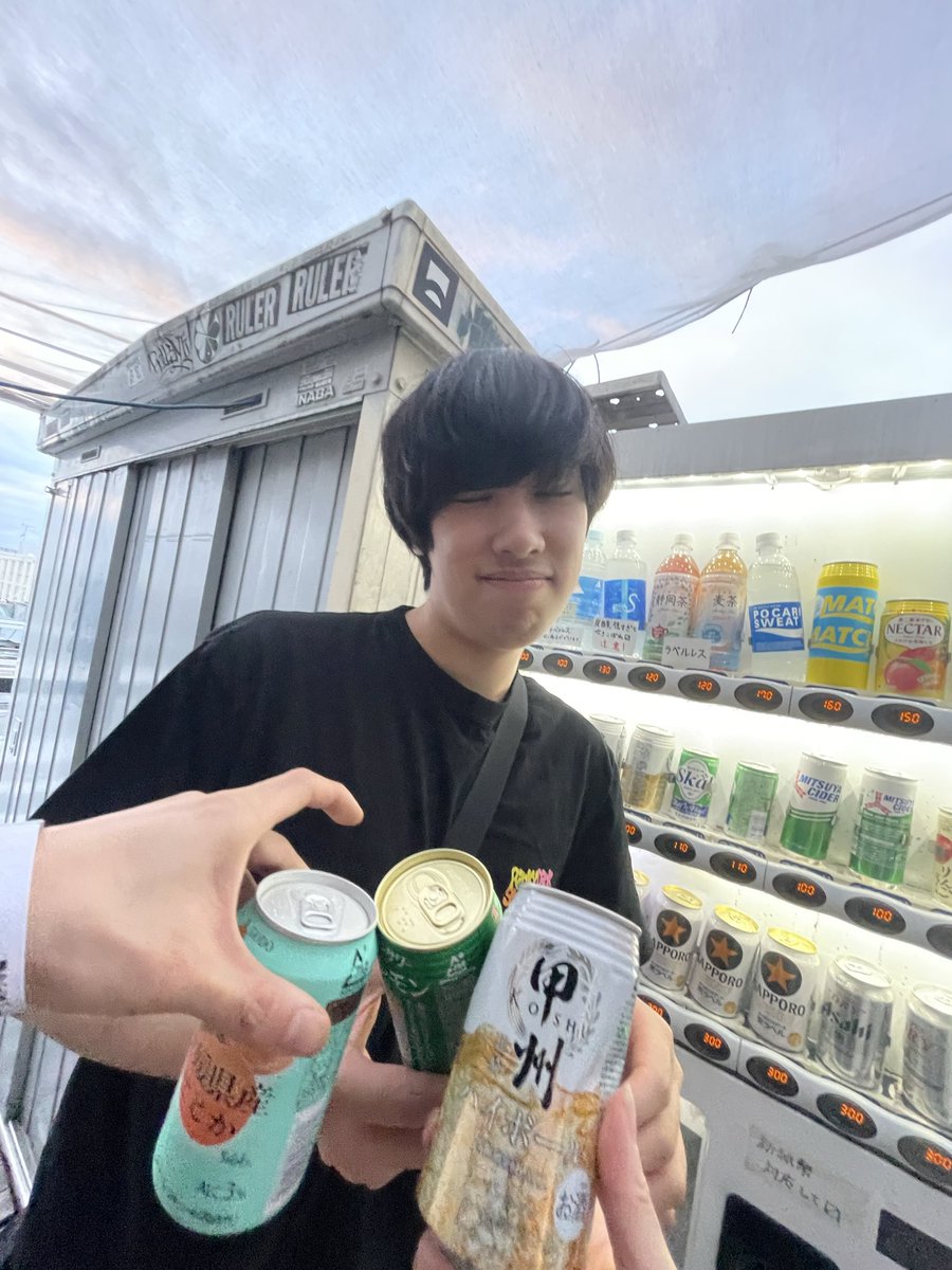 高橋俊成、ただ有名になりたいそうです。
Guidoで最近ドラム叩いてくれてます。
めちゃくちゃカッコいいです。拡散お願いします。