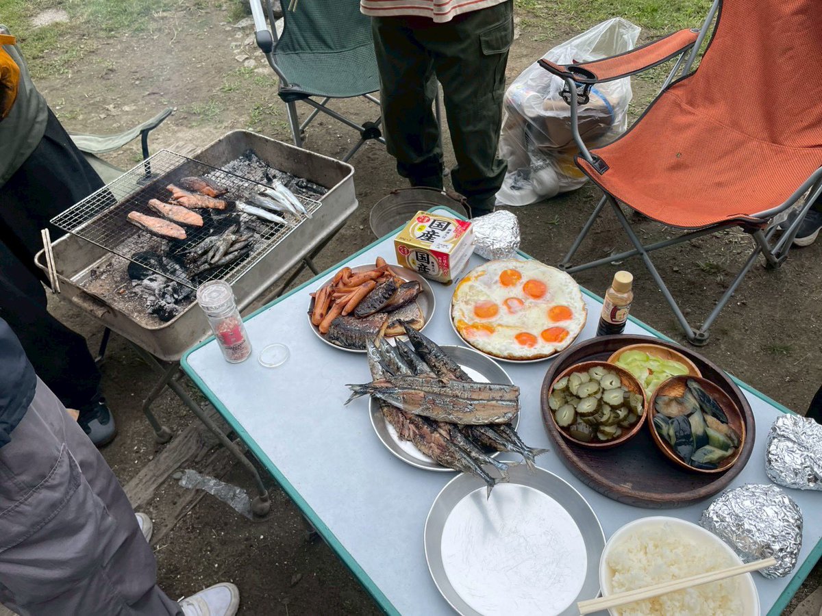 【丼】
間瀬、俺の誕生日来んかったのにキャンプはノコノコ来るってのは皆しんどい思うで。
ええけど。俺はええけど。
出所後の1発目は絶対カツ丼。