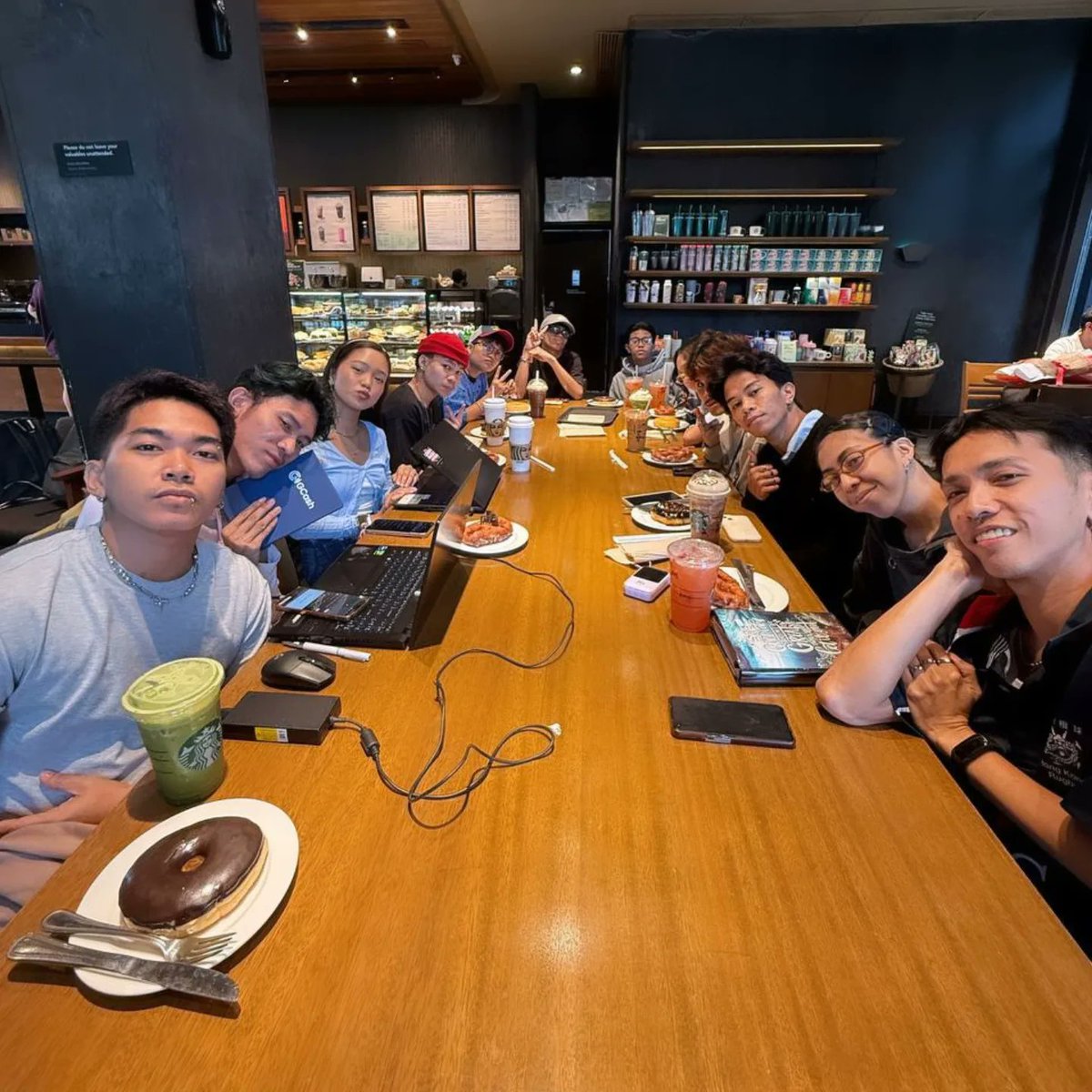 highpower2016's tweet image. General Meeting. Something&apos;s cooking ✨☕🍵

#meeting #highpower2016 #hpcertified