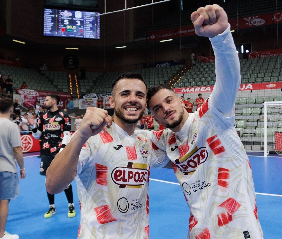 ElPozo Murcia Costa Cálida FS (@elpozomurcia_fs) on Twitter photo 🤍❤️ ¿Cómo os habéis levantado hoy?
Nosotros así 😃
¡Seguimos trabajando!
📸 <a href="/PascuMendez/">Pascu Mendez</a>
#VolverACreer 🤍❤️ ¿Cómo os habéis levantado hoy?
Nosotros así 😃
¡Seguimos trabajando!
📸 <a href="/PascuMendez/">Pascu Mendez</a>
#VolverACreer