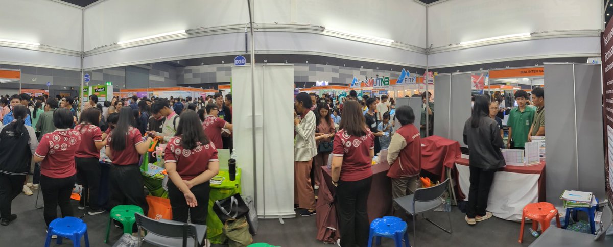 LunaticNeko's tweet image. มีใครอยู่ #bitec มั้ย ...
ผมไปมาเมื่อวาน แฮ่
#dekdtcasfair