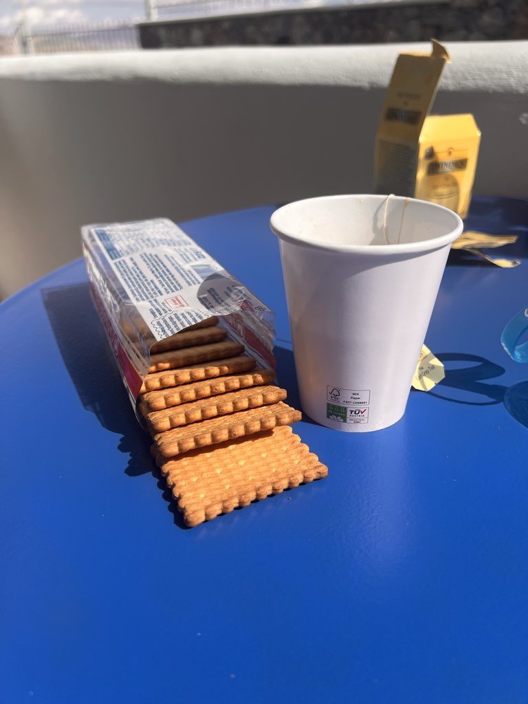 oozn's tweet image. apple&apos;in tum nano banana ve sora 2&apos;leri ucurmasindan sonra 5milyon + 1 ev genci