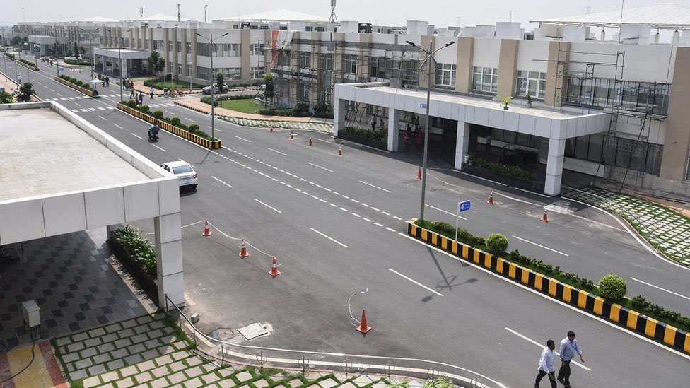 OurNewIndia's tweet image. 🚀 Amaravati revival: ₹58,000 cr projects launched — new Assembly, Secretariat, High Court &amp;amp; housing for 5,200 families. Green capital vision with solar, smart infra &amp;amp; 320 km transport network. 🌆 #Amaravati #UrbanDevelopment