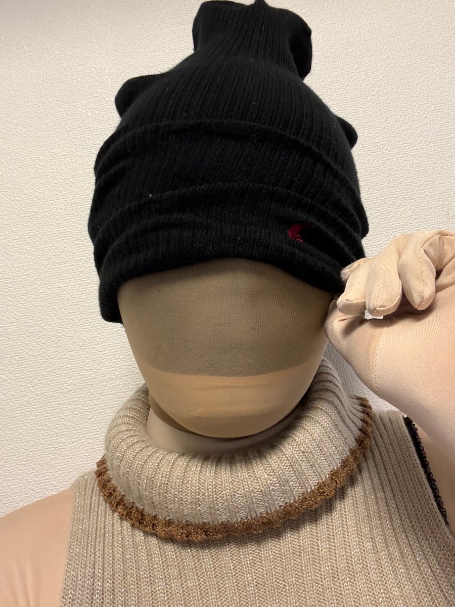 socks girl tweet media