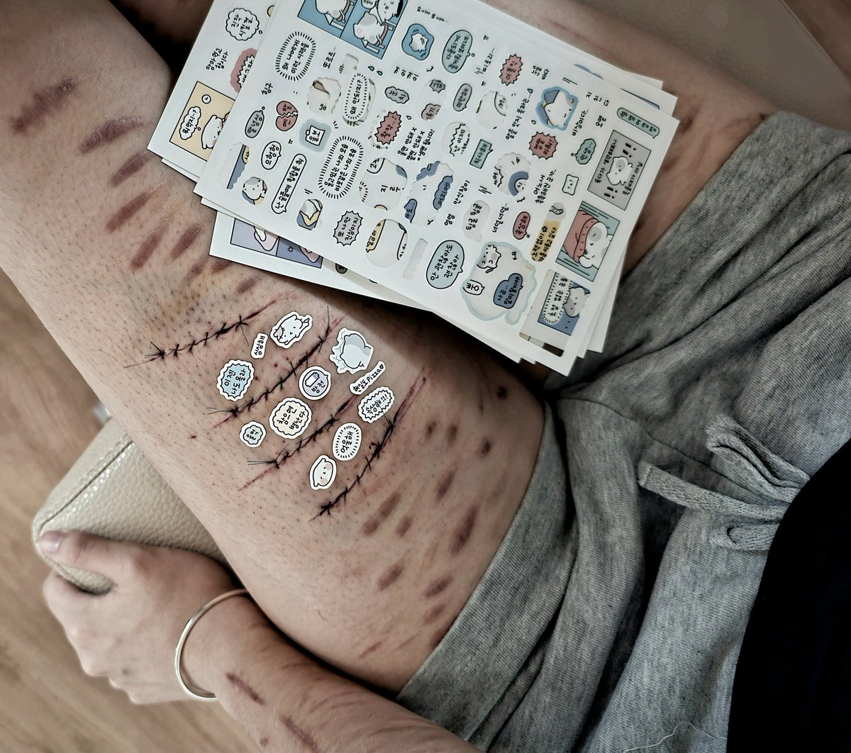 ( ͒ ́ඉ .̫ ඉ ̀ ͒) 
#selfharm #자해