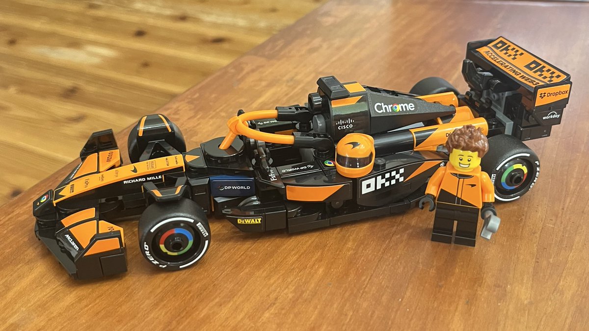 yujisourin's tweet photo. #LEGO #McLaren #F1
® Team #MCL38 #レースカー
完成致しました🏎️
オレンジカラーがすごくカッコ良いです♪♪
#レゴ https://t.co/RRbojkxIkb