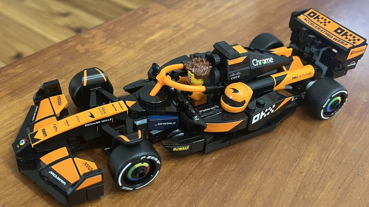 yujisourin's tweet photo. #LEGO #McLaren #F1
® Team #MCL38 #レースカー
完成致しました🏎️
オレンジカラーがすごくカッコ良いです♪♪
#レゴ https://t.co/RRbojkxIkb