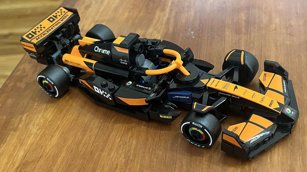 yujisourin's tweet photo. #LEGO #McLaren #F1
® Team #MCL38 #レースカー
完成致しました🏎️
オレンジカラーがすごくカッコ良いです♪♪
#レゴ https://t.co/RRbojkxIkb