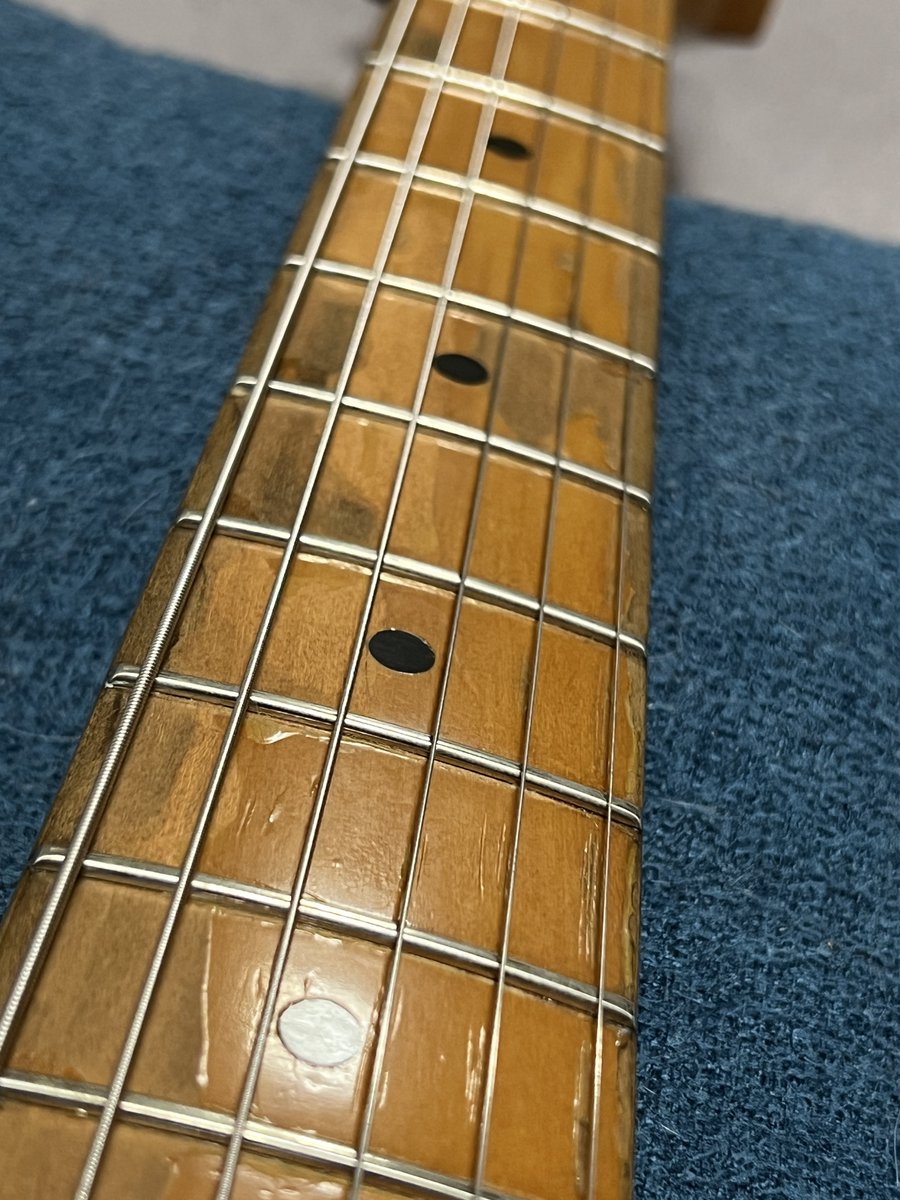 高舘さん <a href="/endall2011/">ENDALL ORIGINAL SOUND</a> にメンテをお願いしてたストラトが帰ってきたーー！！！( ᐛ )
すんげぇ弾きやすい！！！！！
フレットがある！！！！！！！！！！！！！！！！！！！！！！！！！！！！！！！！！！！！！！！！！！！！！！！！！！！！！！！！！！！！！！！！！！！！！！！！！！！！！！