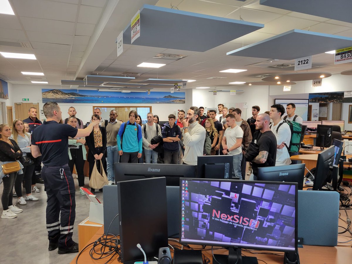 SDIS83's tweet image. 👨‍🚒 Nouvelles recrues, même passion !
Suite de la journée d’accueil des #SPV au SDIS : découverte de la DDSIS, ateliers, réseaux sociaux, déontologie, échanges et valeurs partagées.
Bienvenue à bord ! 🔥🚒
#SapeursPompiers #Engagement #SDIS

@grohin_e 
@DLain83
