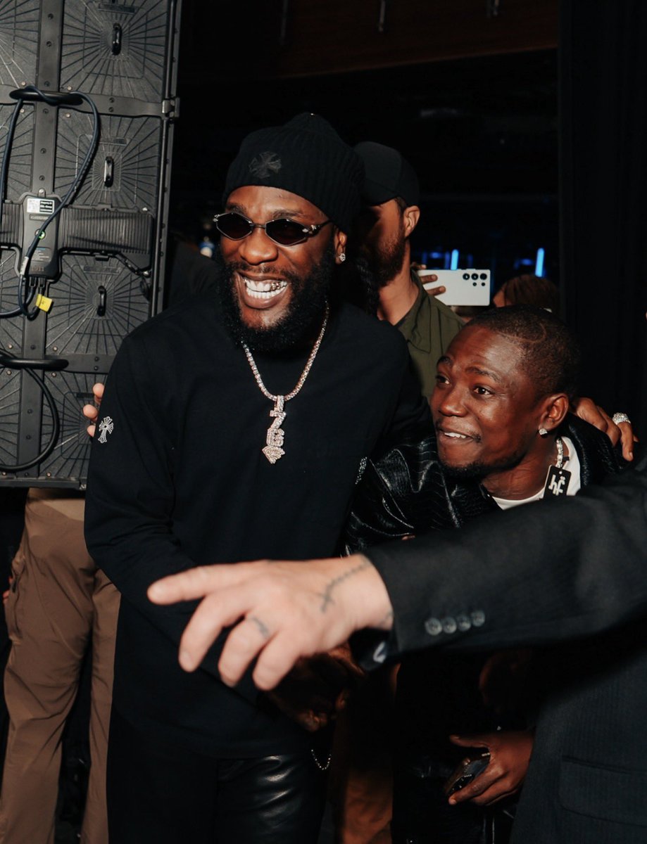 1BENNY7G's tweet photo. BURNA BOY AND SHANK! 😂 https://t.co/PDYvdQ0euU
