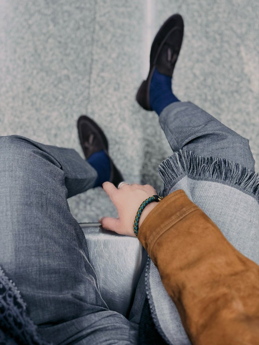 盛夏日暮微风
初秋晨曦细雨