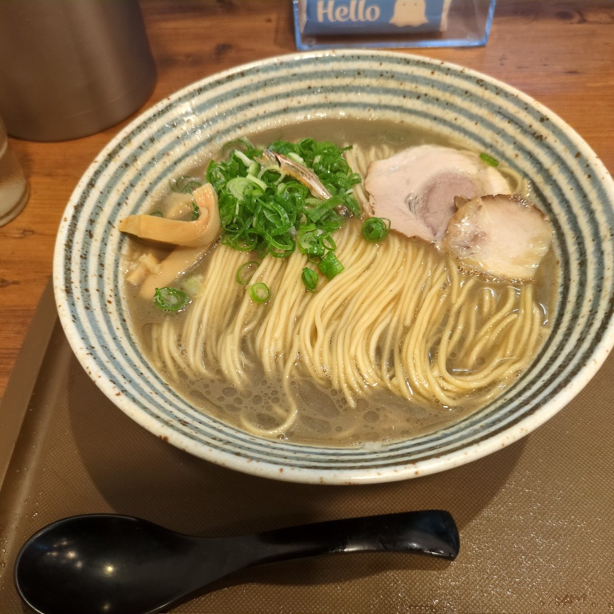 herion_bs's tweet photo. 今日は午後からオイル交換の予約あるので実質一日何も出来んのだ……
それはそれとして煮干しそば特盛激ウマなのだ https://t.co/H1UOCdMSGq