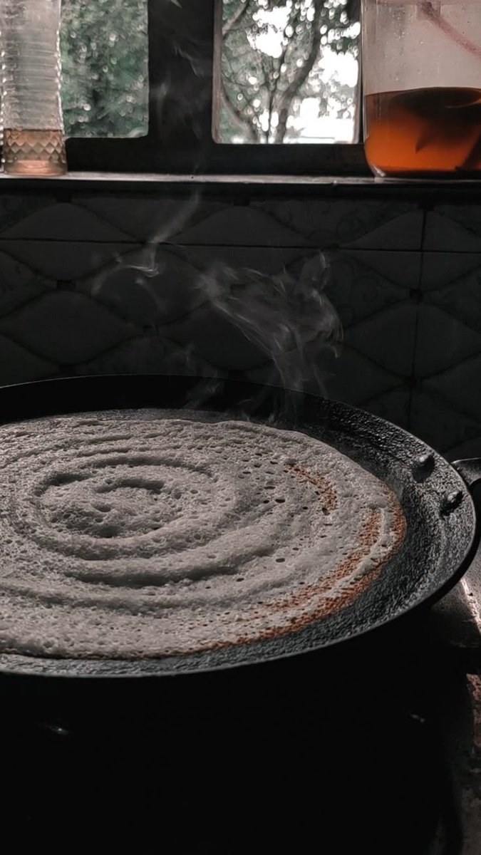 iamsaur_casm's tweet image. today i walked 7km and had dosa for breakfast..