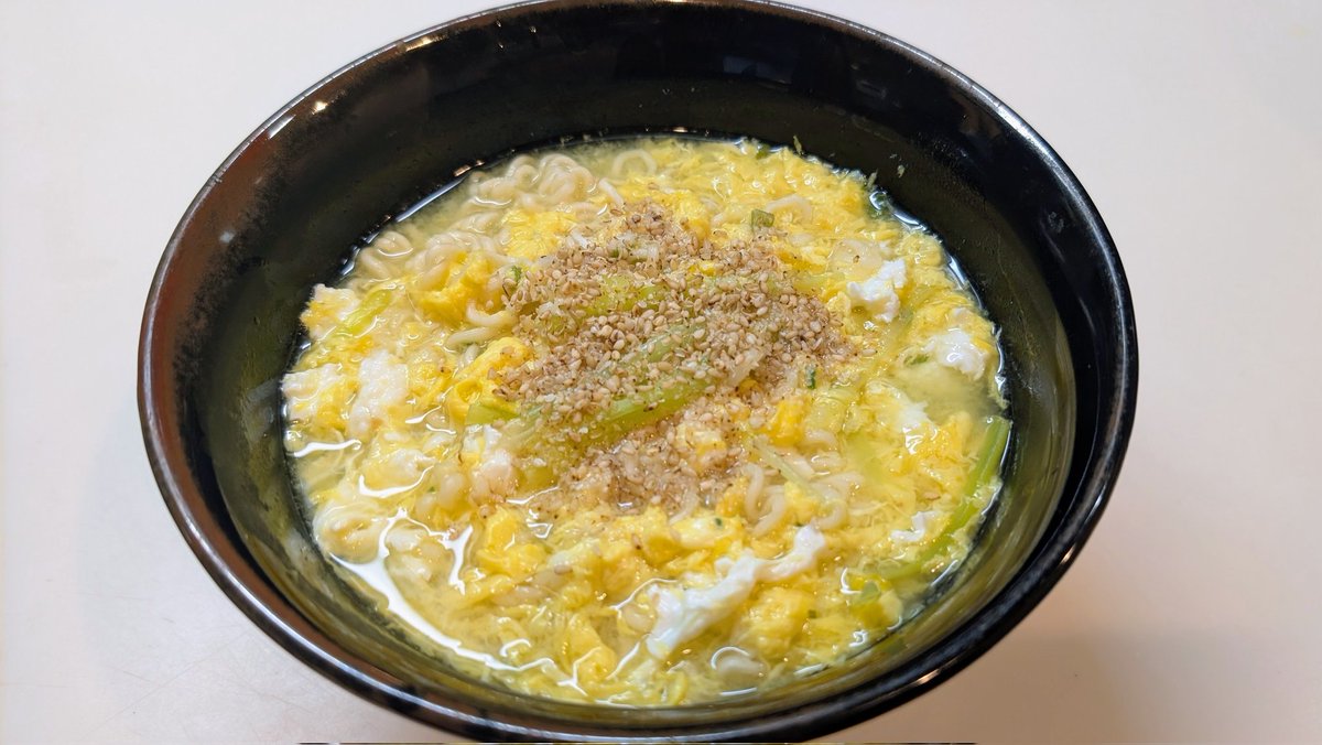 GON_DON_Channel's tweet image. リベンジ
袋麺ってさぁ、写真2枚目で十分なんじゃねーの？
さて、サムネ作らねば…

#サッポロ一番
#〆のご飯もやってみた
#美味しいけど食べ切れん
#キャンプ飯にはできそう