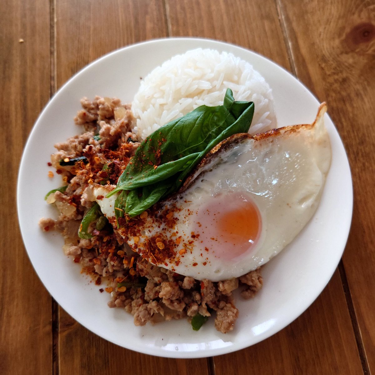 SakuNazuna's tweet photo. #昼ごはん #ガパオライス
我ながら上手くできた🇹🇭
のんびり🦥*̣̩⋆しております https://t.co/N4igkfertu